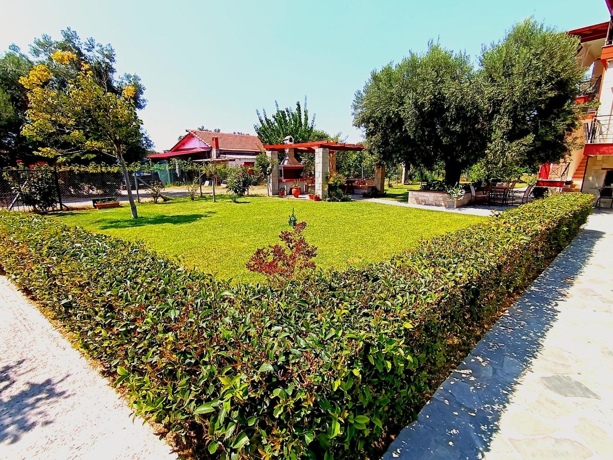 Giorgos Apartments. Skála Foúrkas Zewnętrze zdjęcie