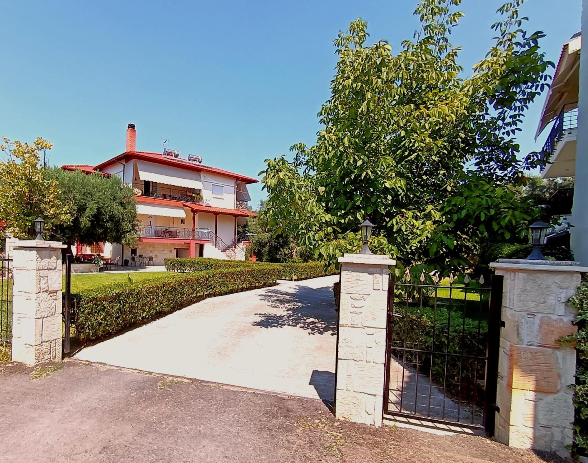 Giorgos Apartments. Skála Foúrkas Zewnętrze zdjęcie
